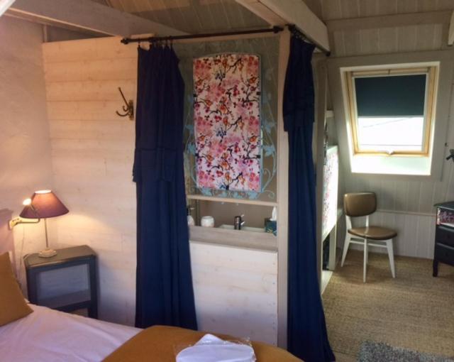 Les Chambres Du Mad Henvic Exterior photo